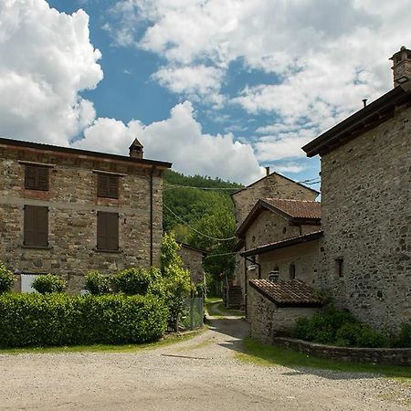 Albergo Diffuso Casa Delle Favole Ferriere Екстериор снимка