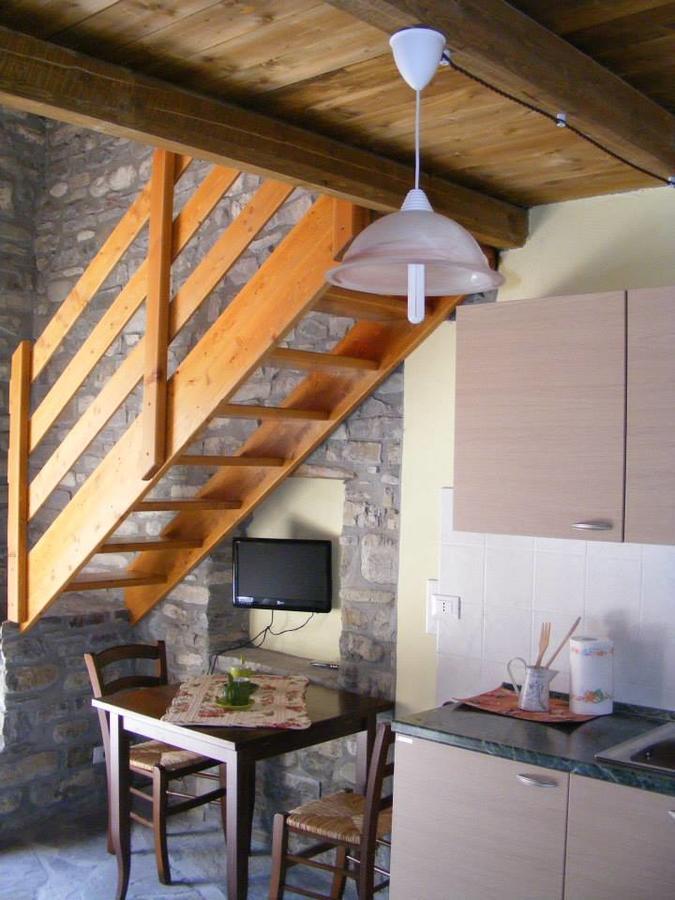 Albergo Diffuso Casa Delle Favole Ferriere Екстериор снимка