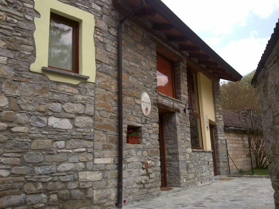 Albergo Diffuso Casa Delle Favole Ferriere Екстериор снимка